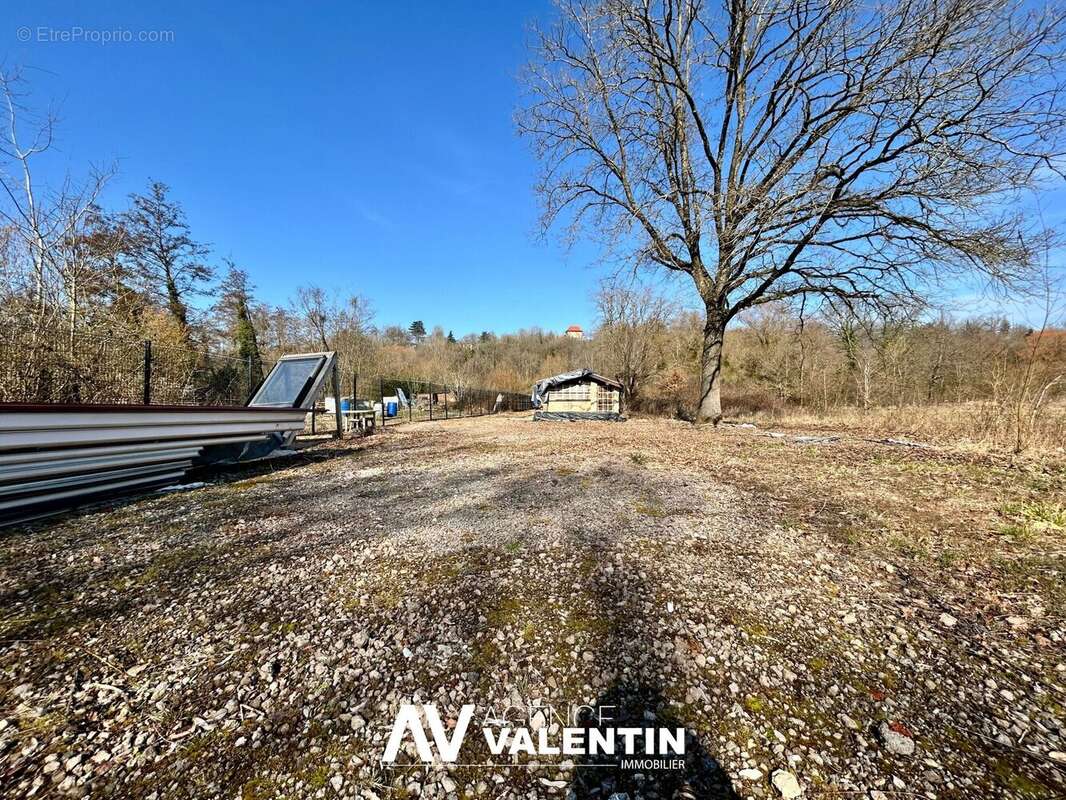 Terrain à MOULINS-LES-METZ