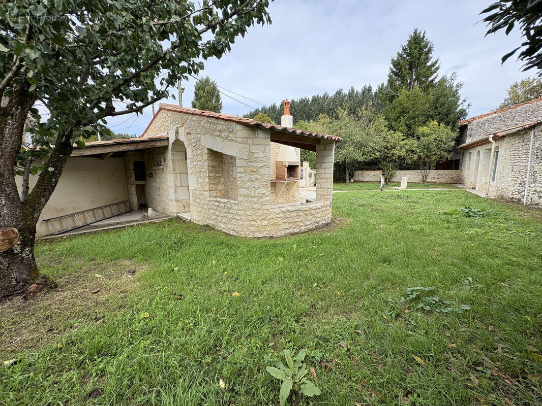 Maison à CORME-ECLUSE