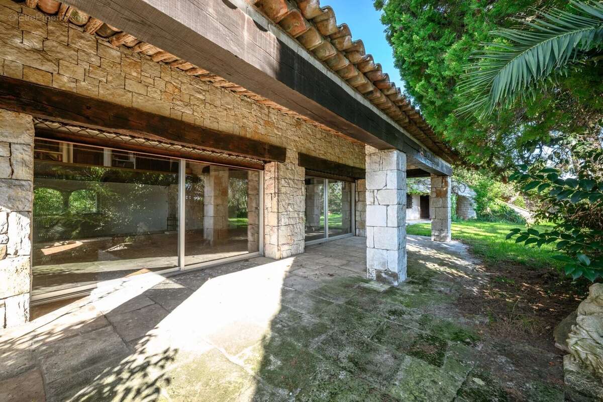 Maison à COLOMARS