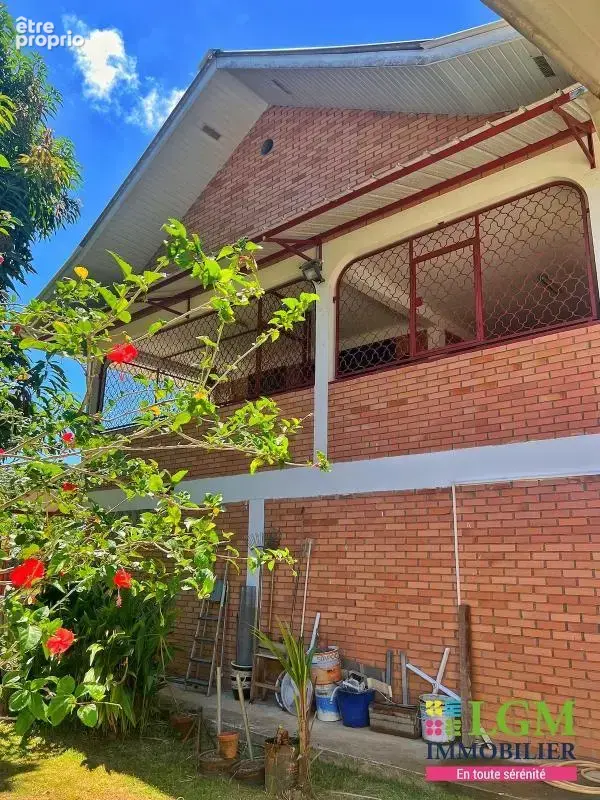 Cayenne – baduel   propriété de 277 m² aux multiples possibilités  - photo 3
