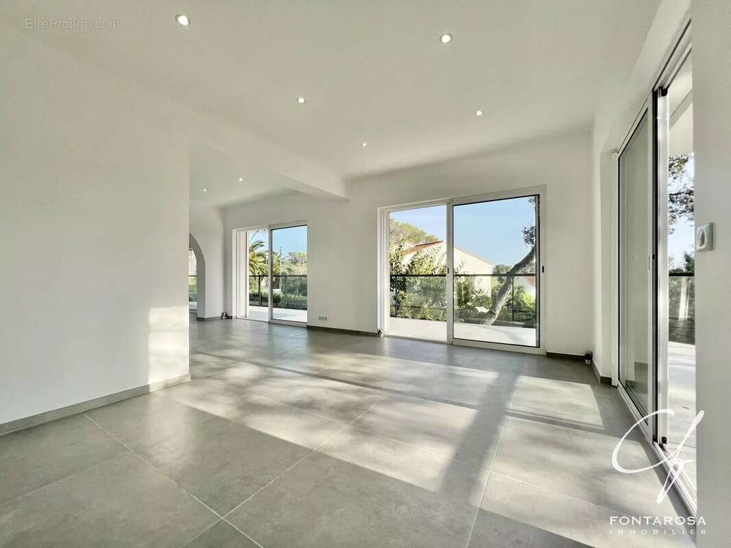 Appartement à SAINT-RAPHAEL