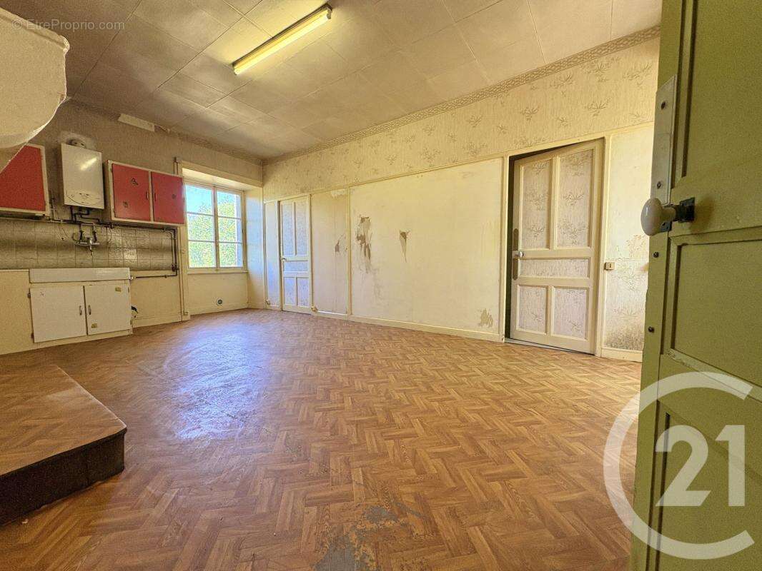 Maison 90 m² à Peyrat-De-Bellac  - photo 8