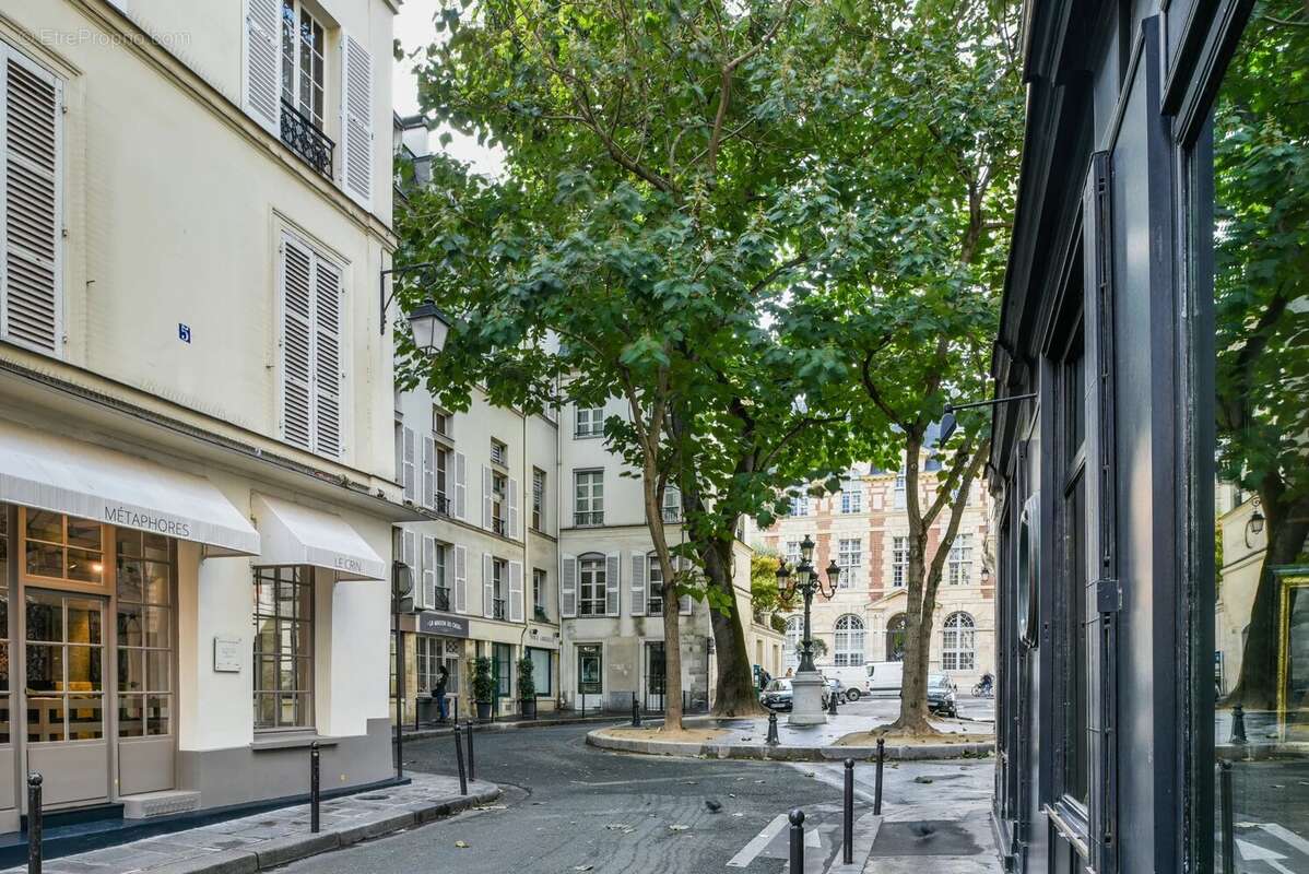 Appartement à PARIS-6E