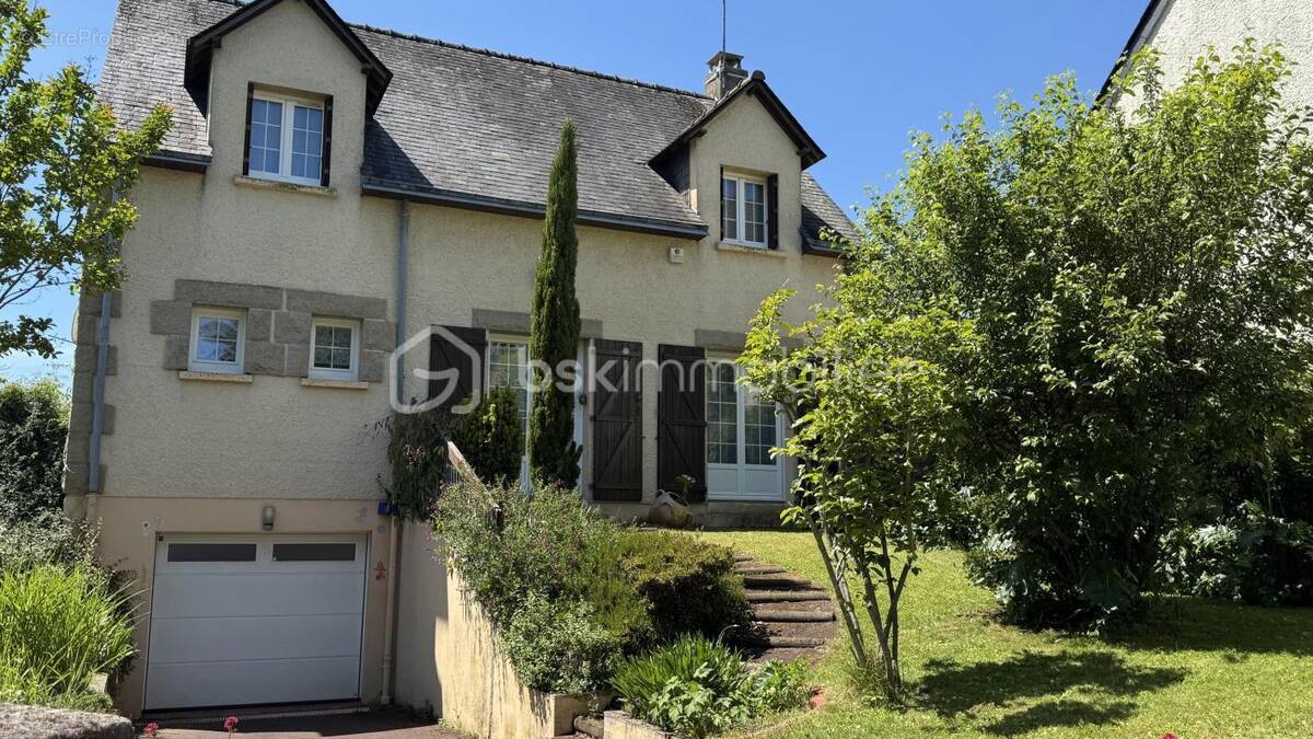 Maison à CHARTRES-DE-BRETAGNE