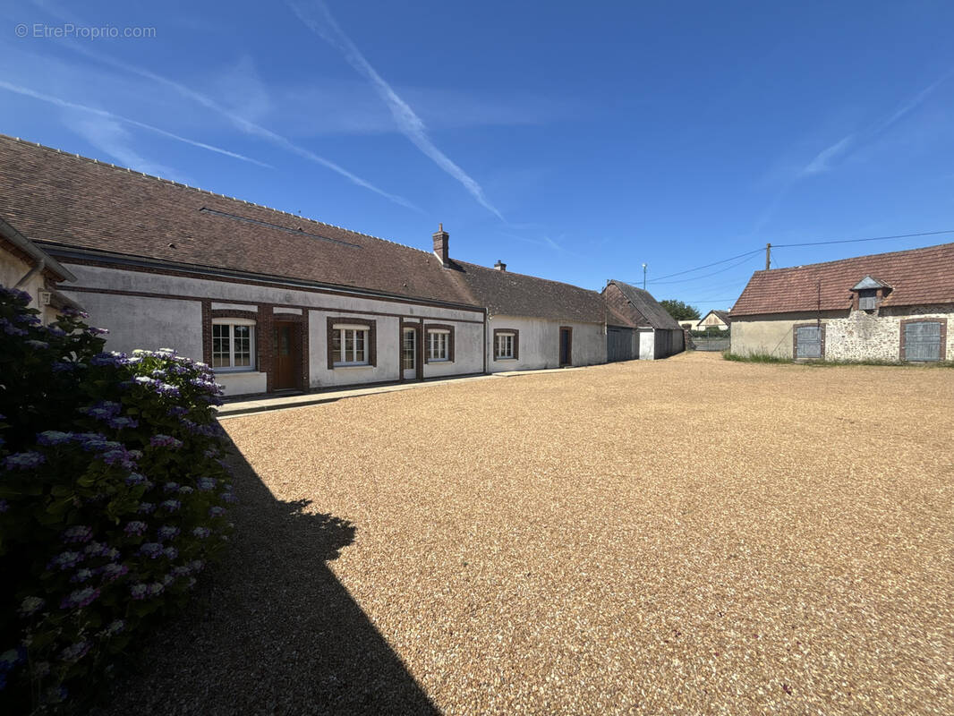 Maison à SAINT-ARNOULT-DES-BOIS