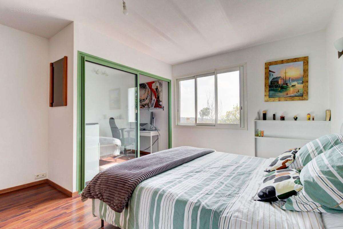 Appartement à VENCE