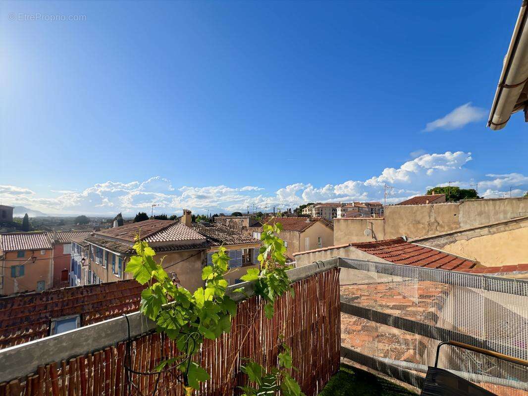 Appartement à FREJUS