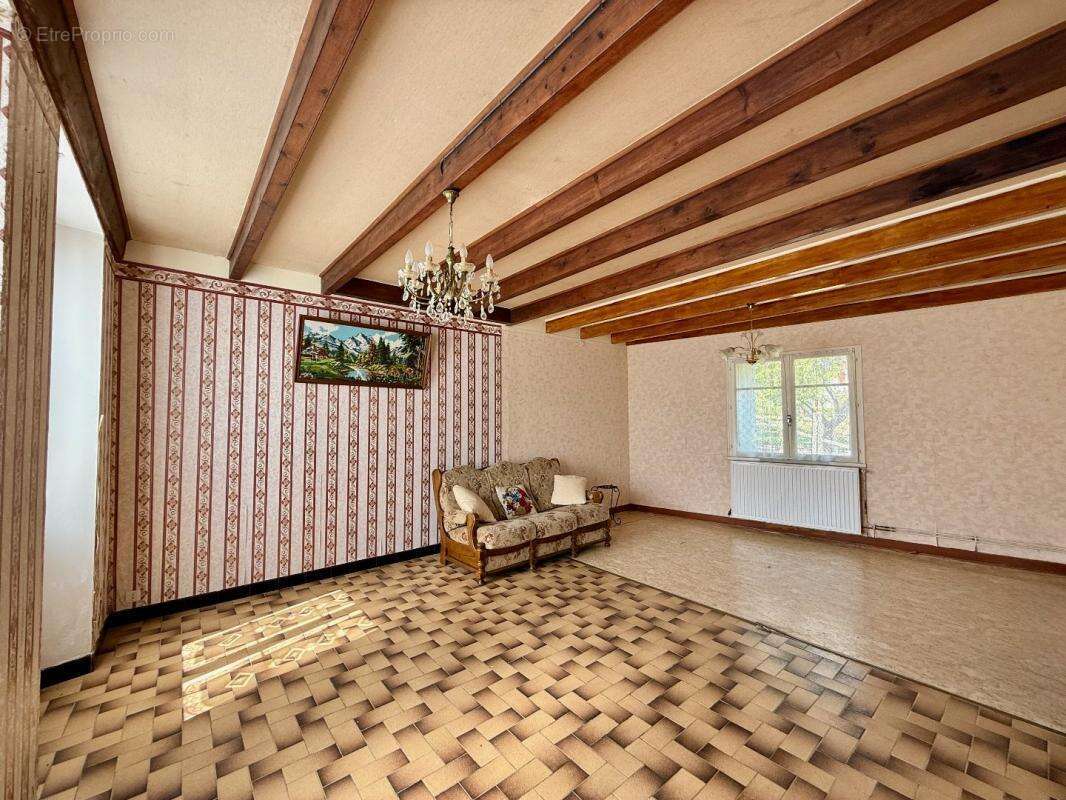 Maison à SAINT-COUTANT