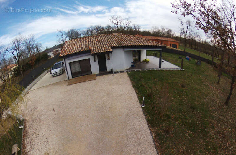 Maison à MONTDOUMERC