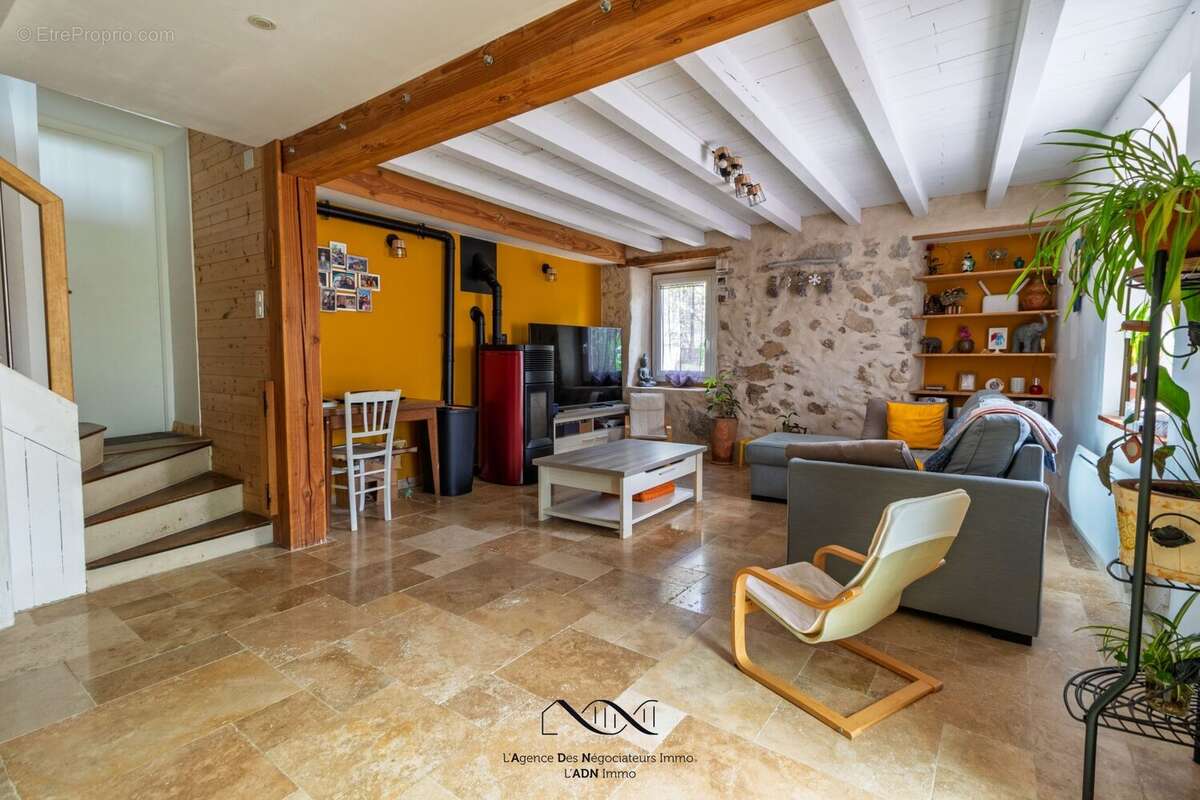 Maison 121 m² à Villardebelle  - photo 8