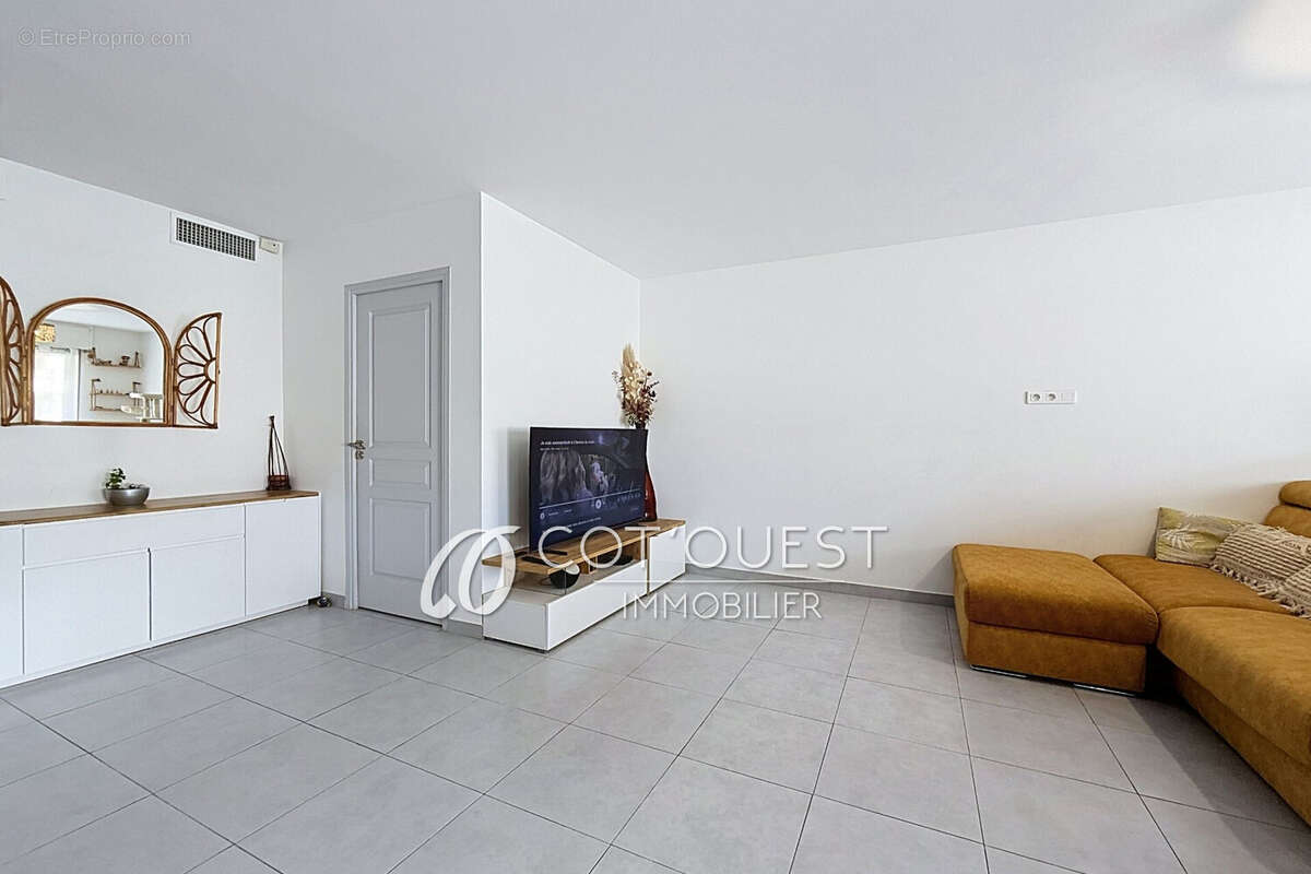 Appartement 85 m² à Saint-Laurent-Du-Var  - photo 6