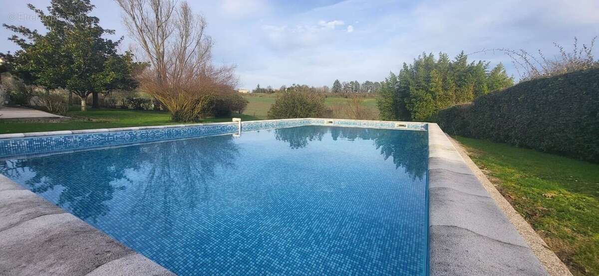 Maison à SAINT-PARDOUX-ISAAC