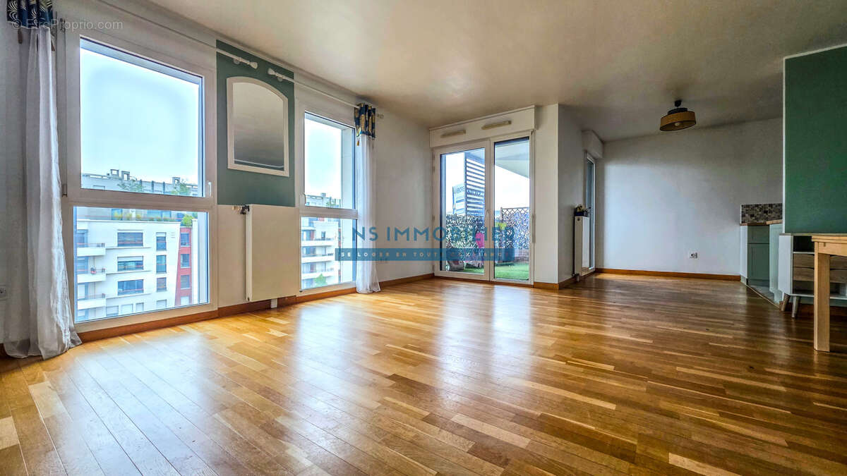 Appartement à COLOMBES