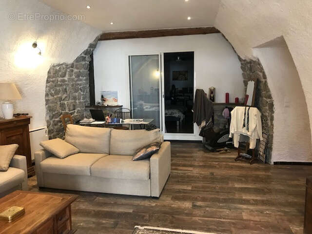 Commerce à SISTERON