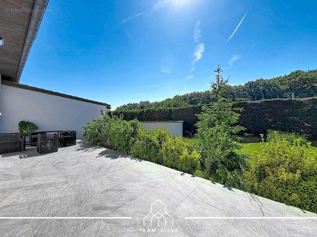 Maison 125 m² à Ternay  - photo 29