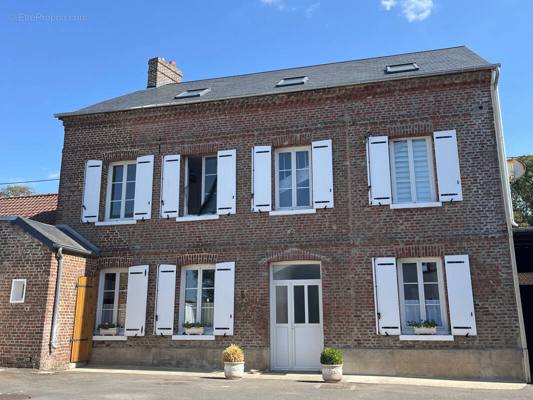 Maison à MOYENNEVILLE