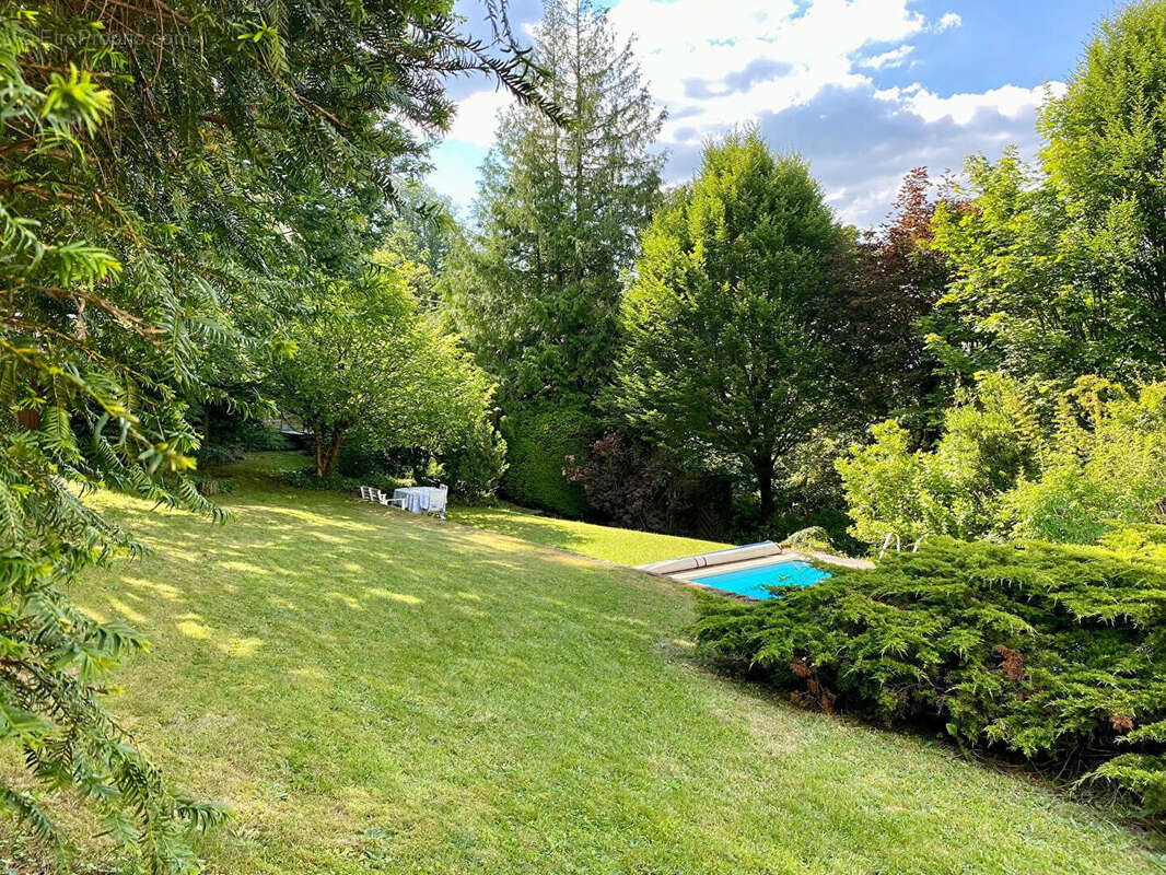 Maison à BURES-SUR-YVETTE