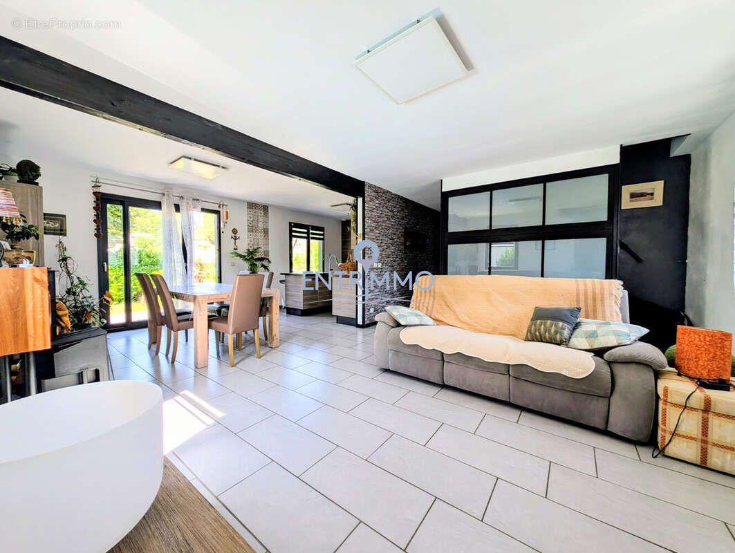 Maison 180 m² à Albens  - photo 3