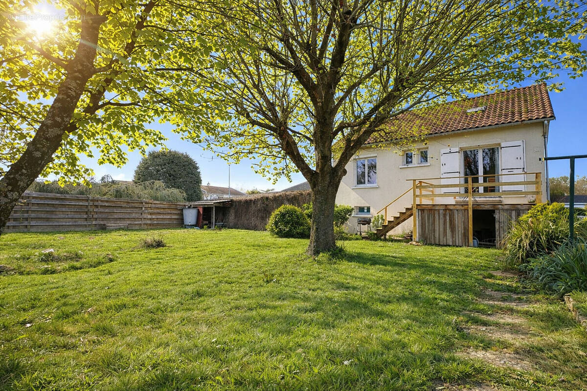 Maison à JAUNAY-CLAN