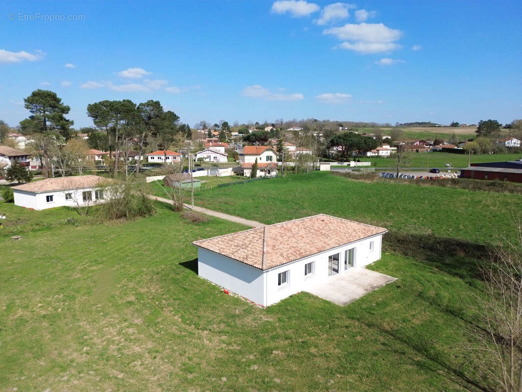Maison à CASTELJALOUX
