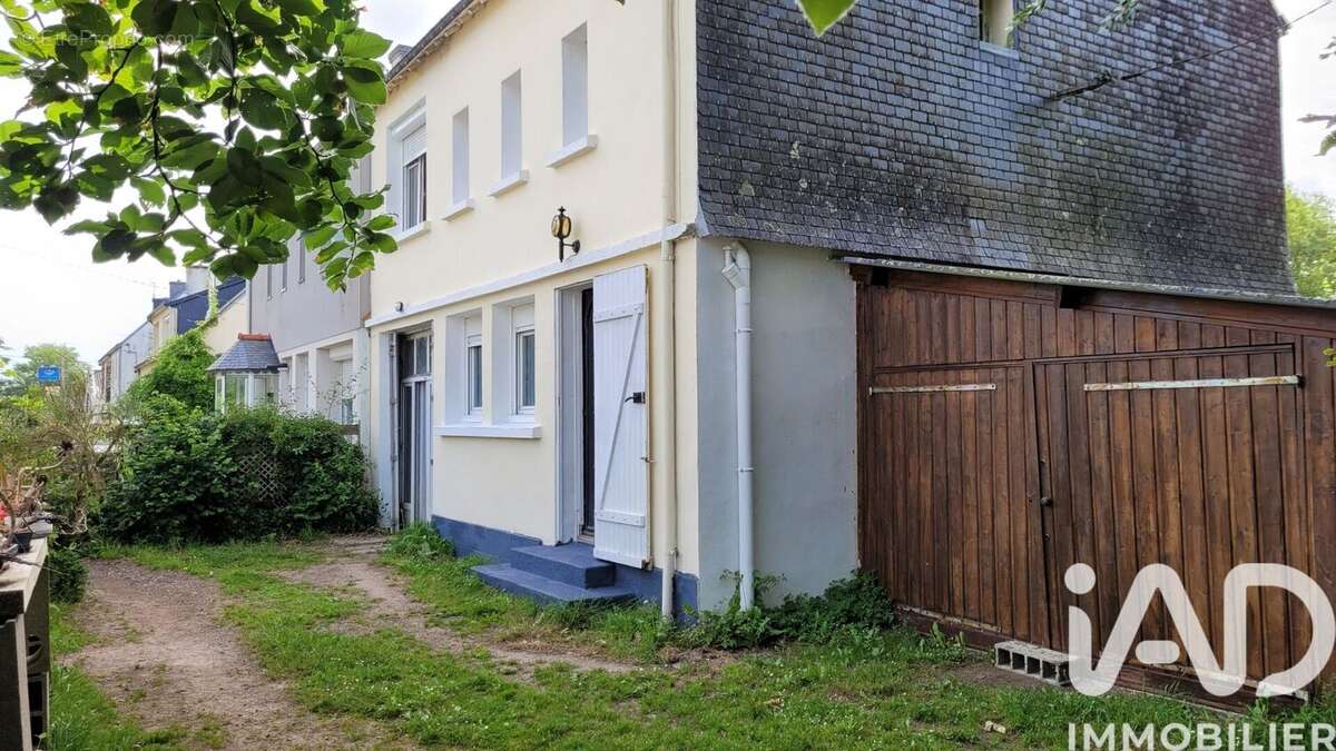 Maison 92 m² à Roudouallec  - photo 3