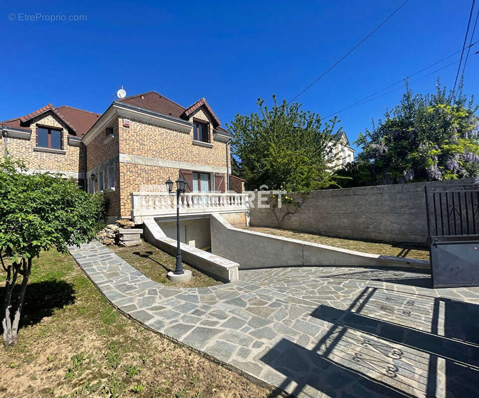 Maison à ORMESSON-SUR-MARNE