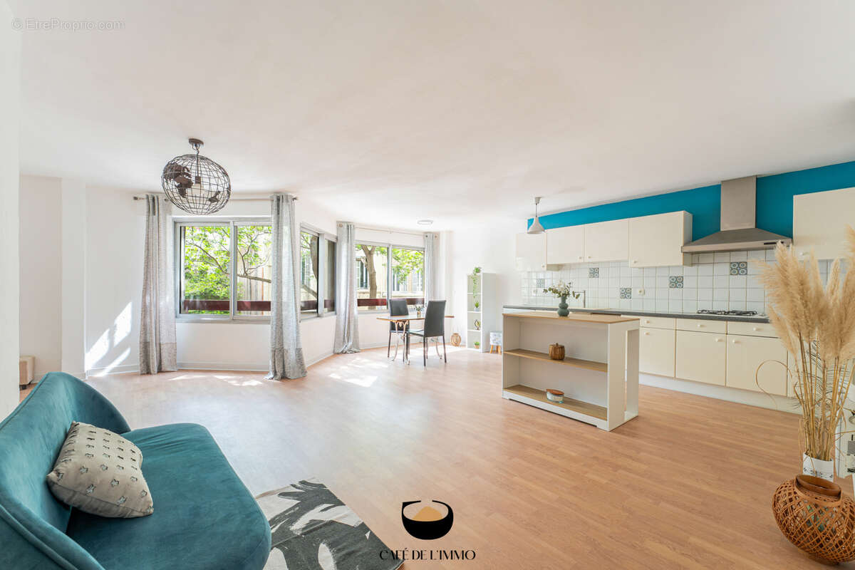 Appartement à MARSEILLE-6E