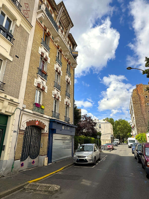Appartement à LES LILAS