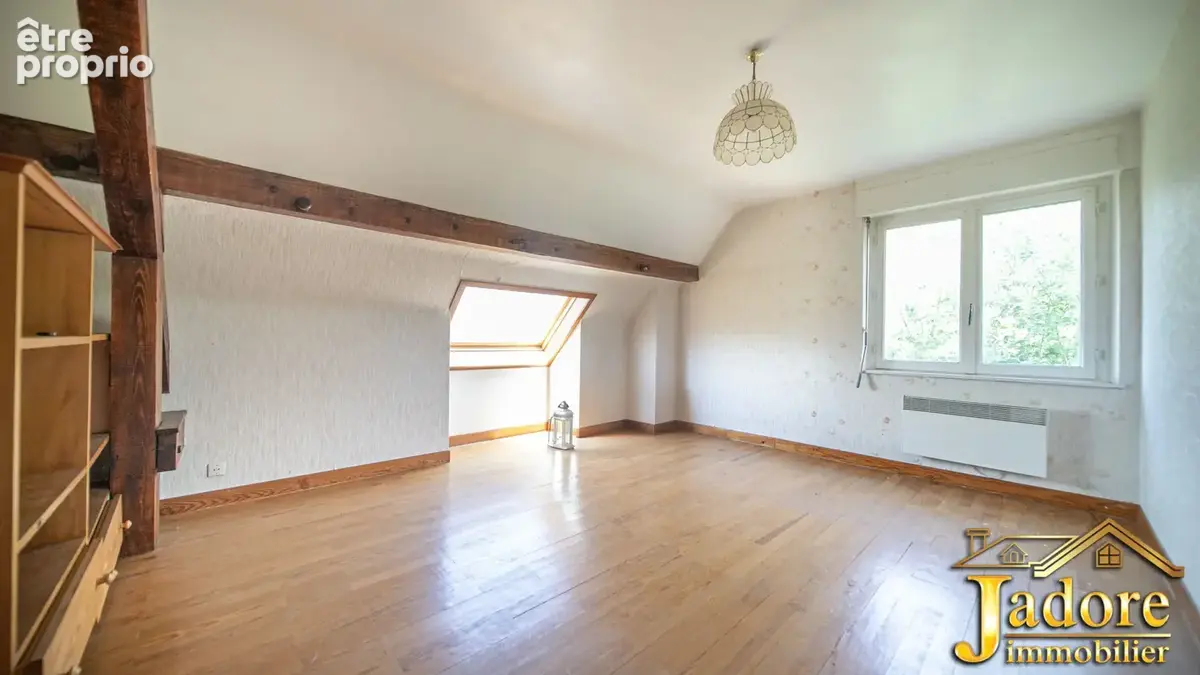 *** trop tard ** maison de village beau volume - photo 16
