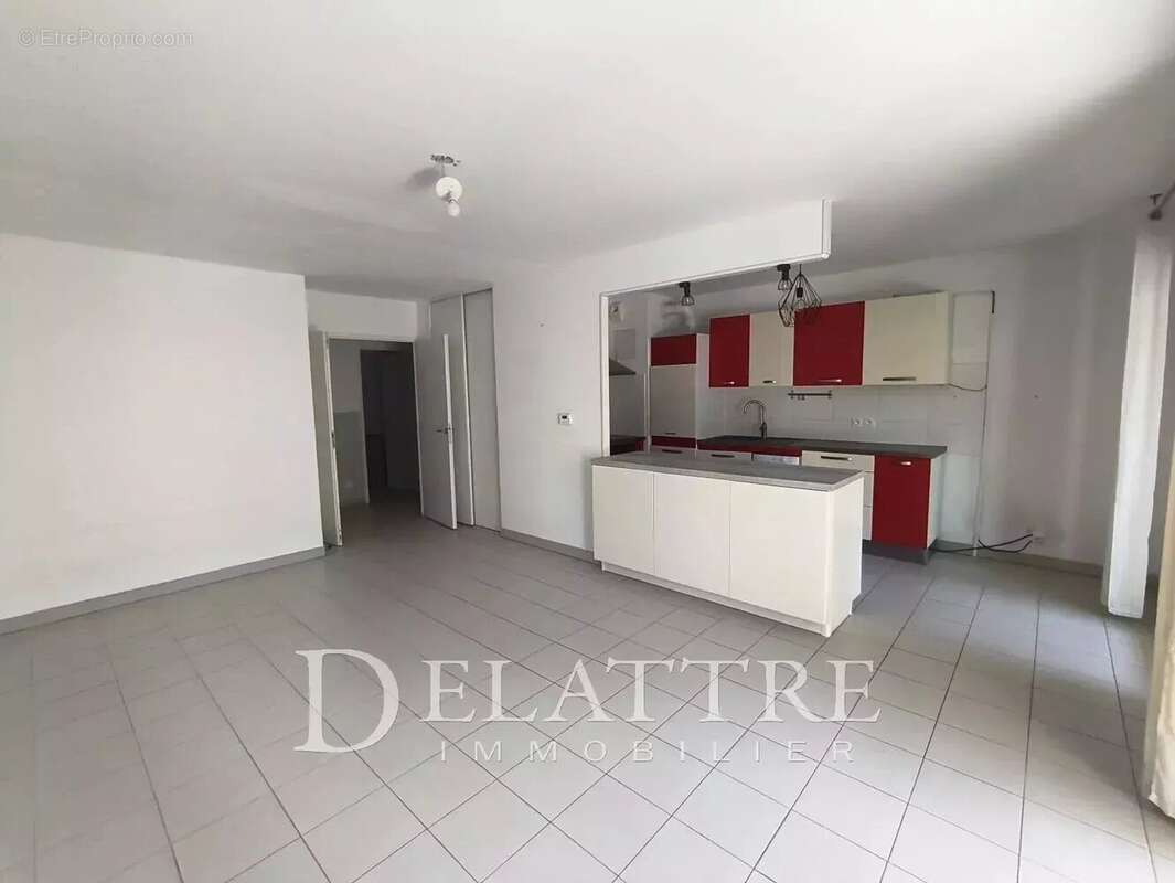 Appartement à MOUANS-SARTOUX