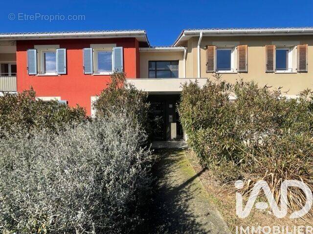 Photo 1 - Appartement à LA SALVETAT-SAINT-GILLES