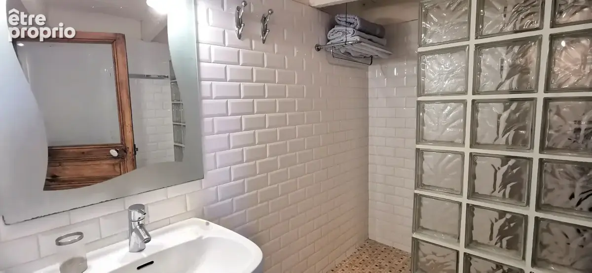Cassis - Vente appartement T3 en dernier étage dans le village avec balcons - photo 8