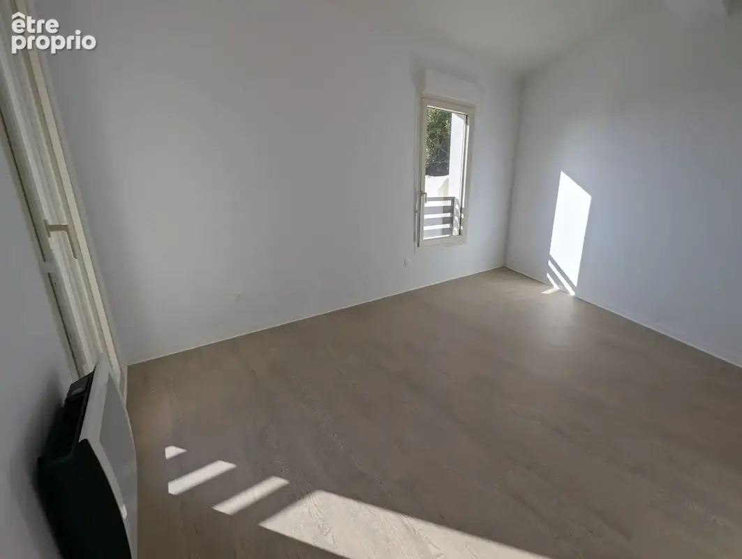 Appartement T2 - 47 m2 - Nîmes (Mont Duplan) - Terrasse & Parking - photo 6