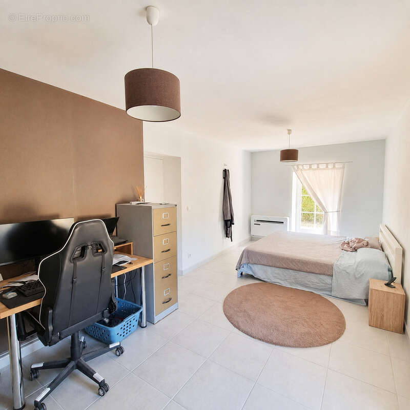 Vous rêvez d'une maison où poser vos valises, au calme, et avec des prestations modernes ? - photo 9