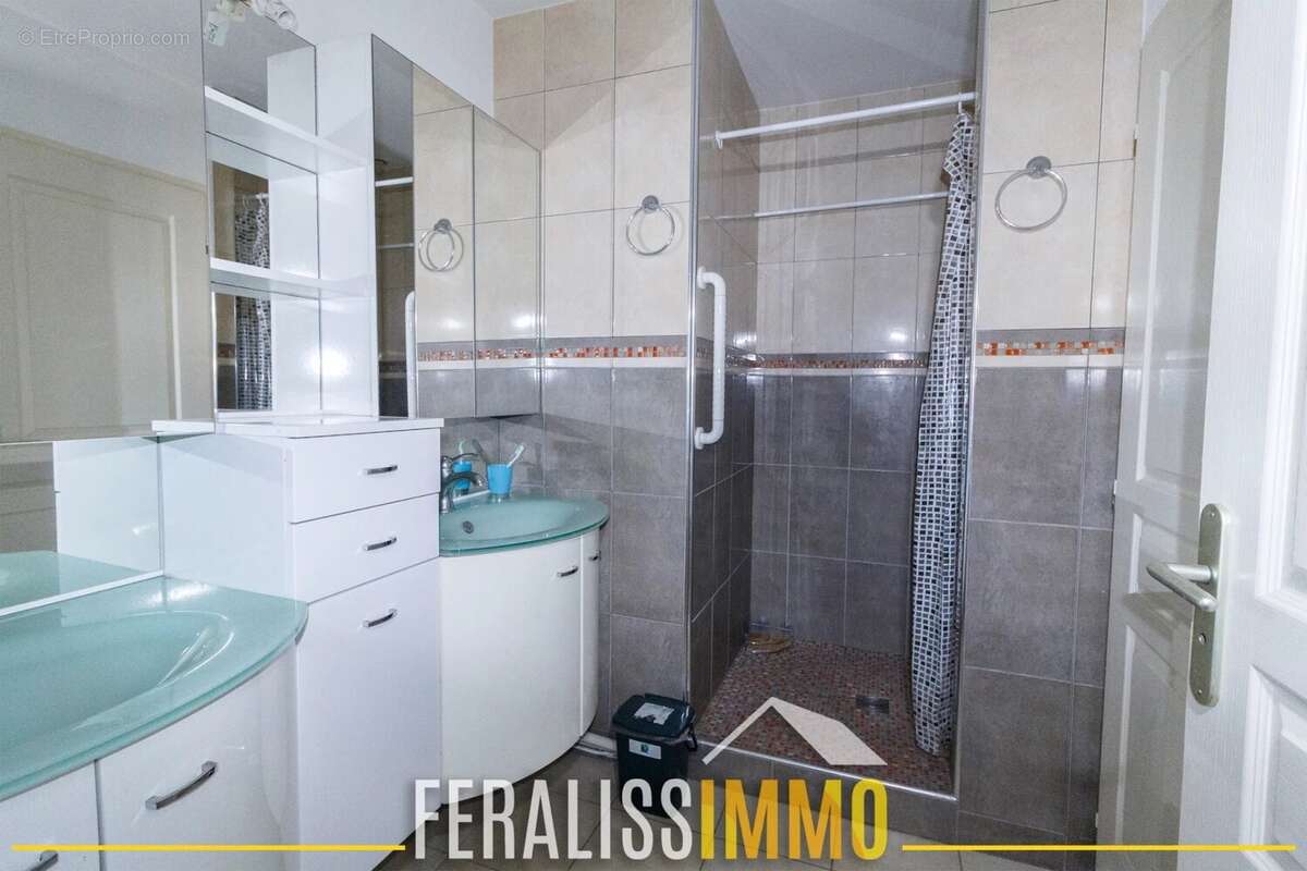 Maison à VAUX-SUR-SEINE