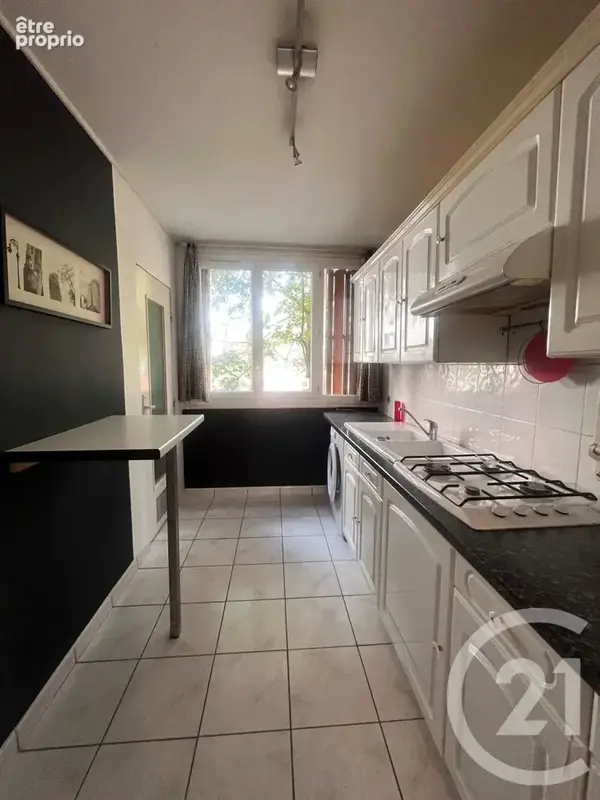 Appartement 3 pièces 60 m² à vendre à Villeurbanne (69100) - photo 2
