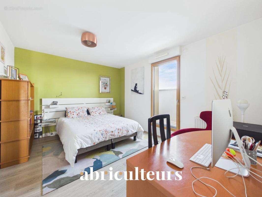 Appartement à AUBERVILLIERS