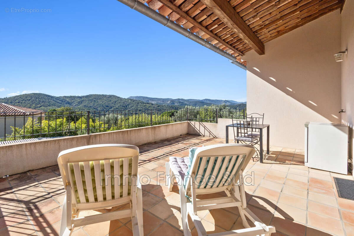 Maison à LA GARDE-FREINET