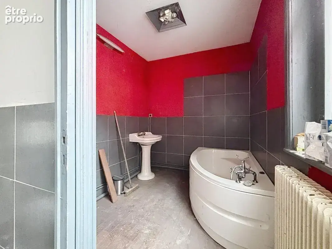 Maison bourgeoise, 4 chambres, bureau et jardin - photo 13