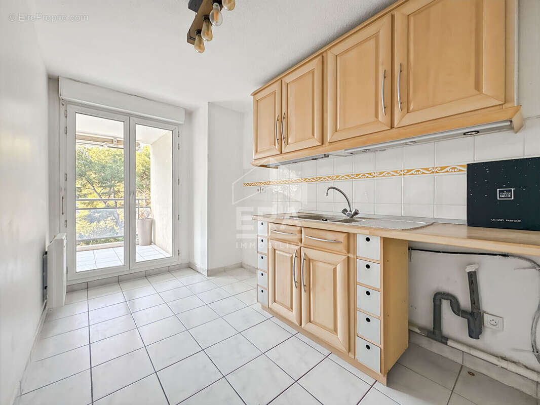 Appartement à MARSEILLE-13E