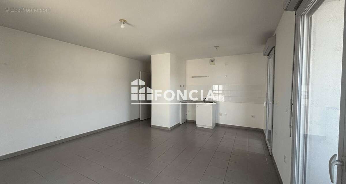 Appartement à AVRILLE