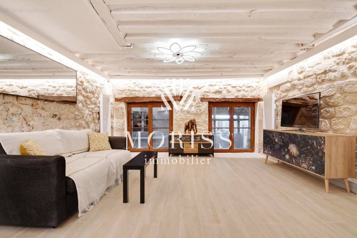 Appartement à PARIS-2E