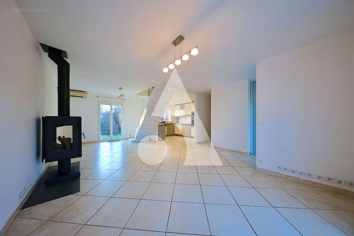 Maison à CORBEIL-ESSONNES