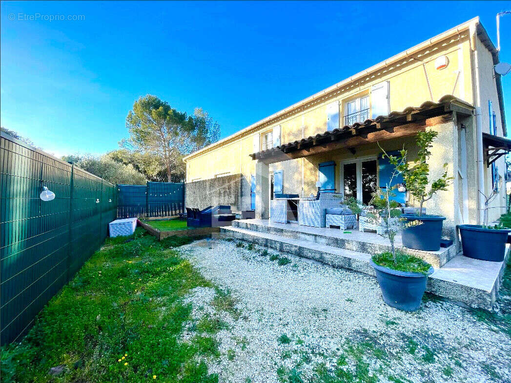 Maison à LORIOL-DU-COMTAT