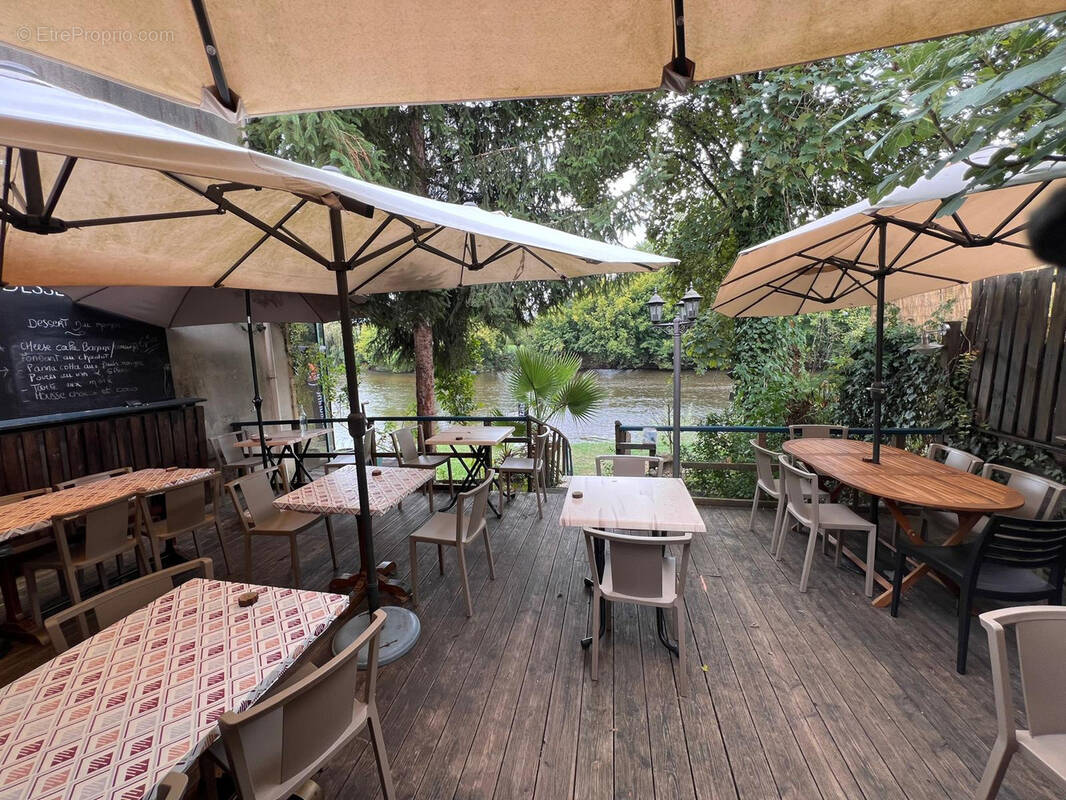 Commerce à LE BUGUE