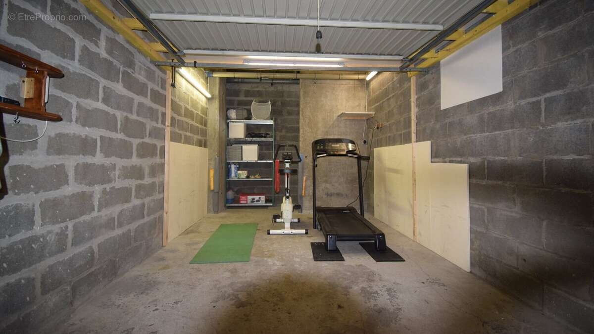 Vente Appartement T2 proche gare à VICHY avec balcons et garage - photo 12