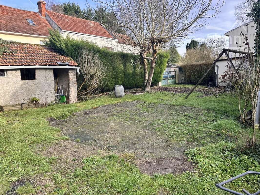 Maison à CONGIS-SUR-THEROUANNE