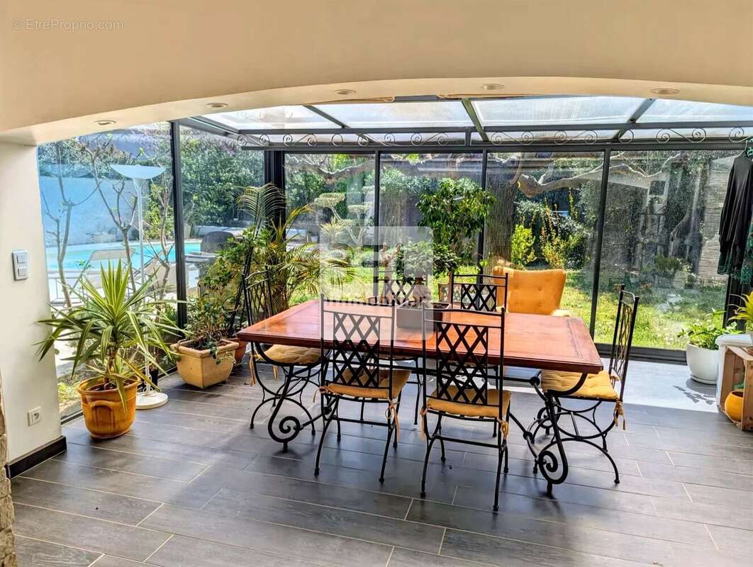 Maison à BAGNOLS-SUR-CEZE