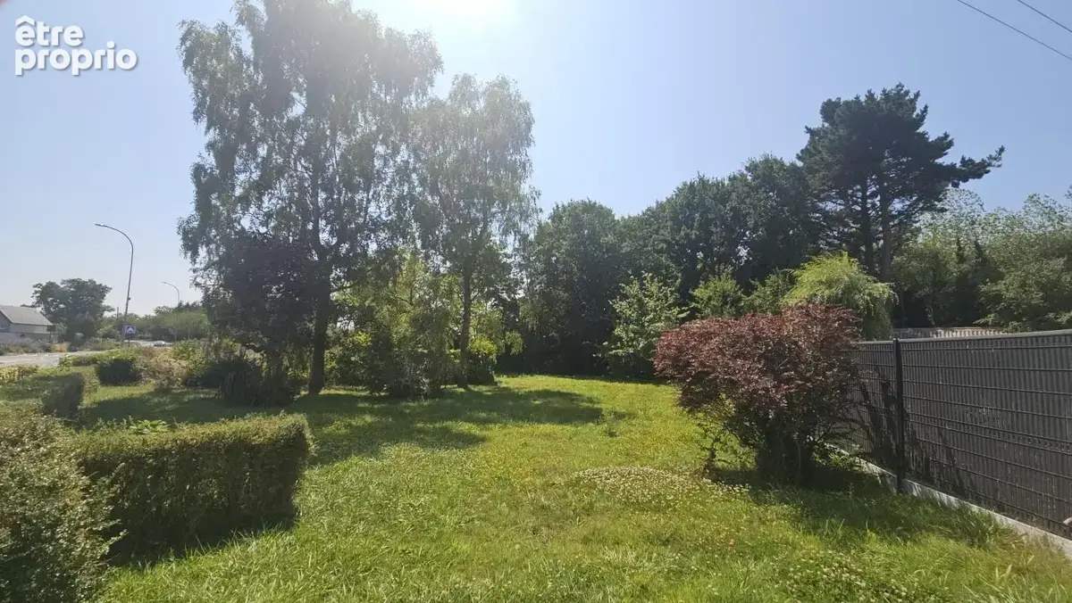 Terrain à bâtir sur SAINT-JULIEN - photo 2