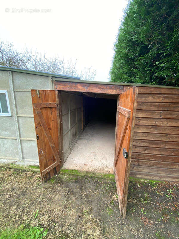 Maison à VILLAINES-LA-CARELLE